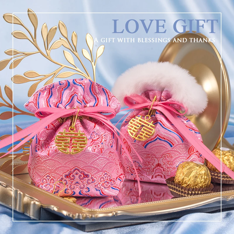 

Новое поступление парча шелковая ткань сумка маленькая сахарная коробка на свадьбу вечерние сувениры Симпатичные конфеты сумки детских празднований дня рождения шоколад Коробки