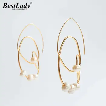 

Best Lady Fashion ZA Asymmetric Pearls Hoop Earrings for Women Boho Metal Leaf Link Drop Earrings Wedding Jewelry Party Gifts