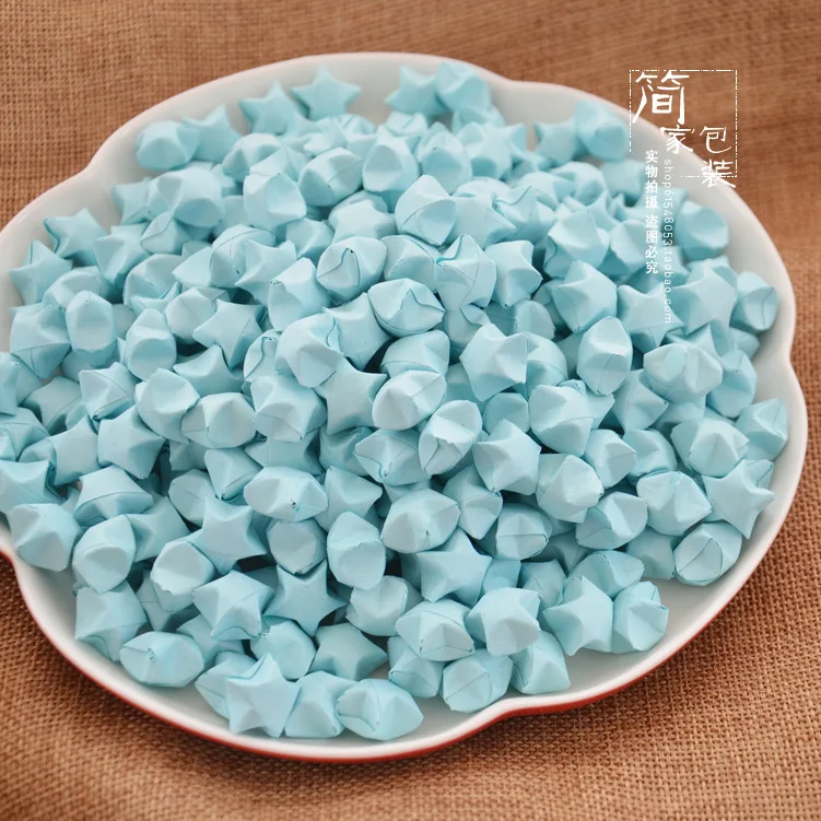 Handmade Origami Lucky Stars - 200 Piece Set for Special Occasions and Celebrations