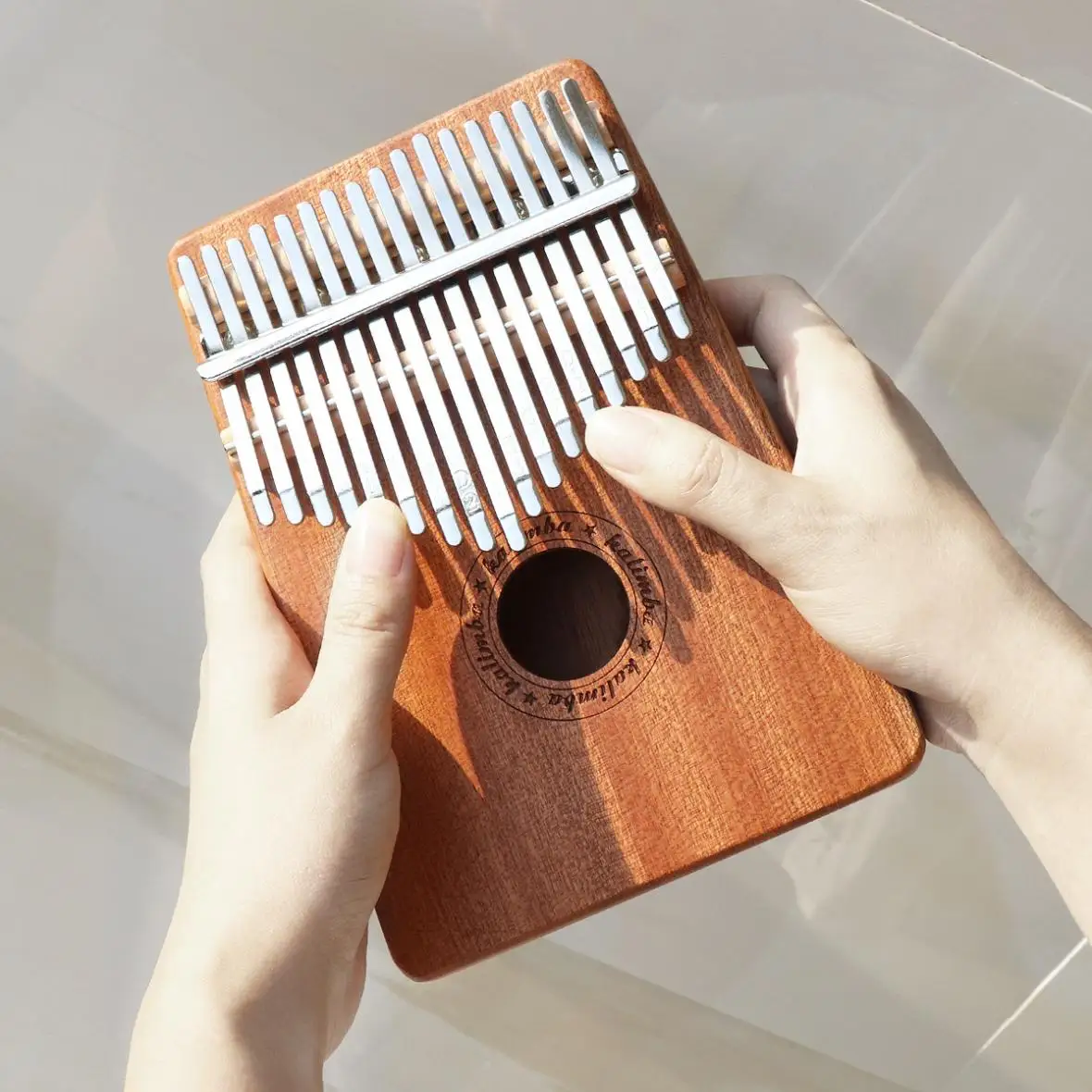 Мини 17 клавишный калимба одноплатный Sapele Thumb Piano Mbira клавиатура инструмент с молотком настройки