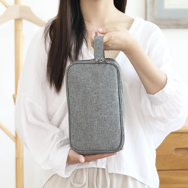 

Dry Wet Separation Organizer with3 Zipper Compartments Pockets Makeup Cosmetics Bags Multifunctional Travel Toiletry Storage Bag