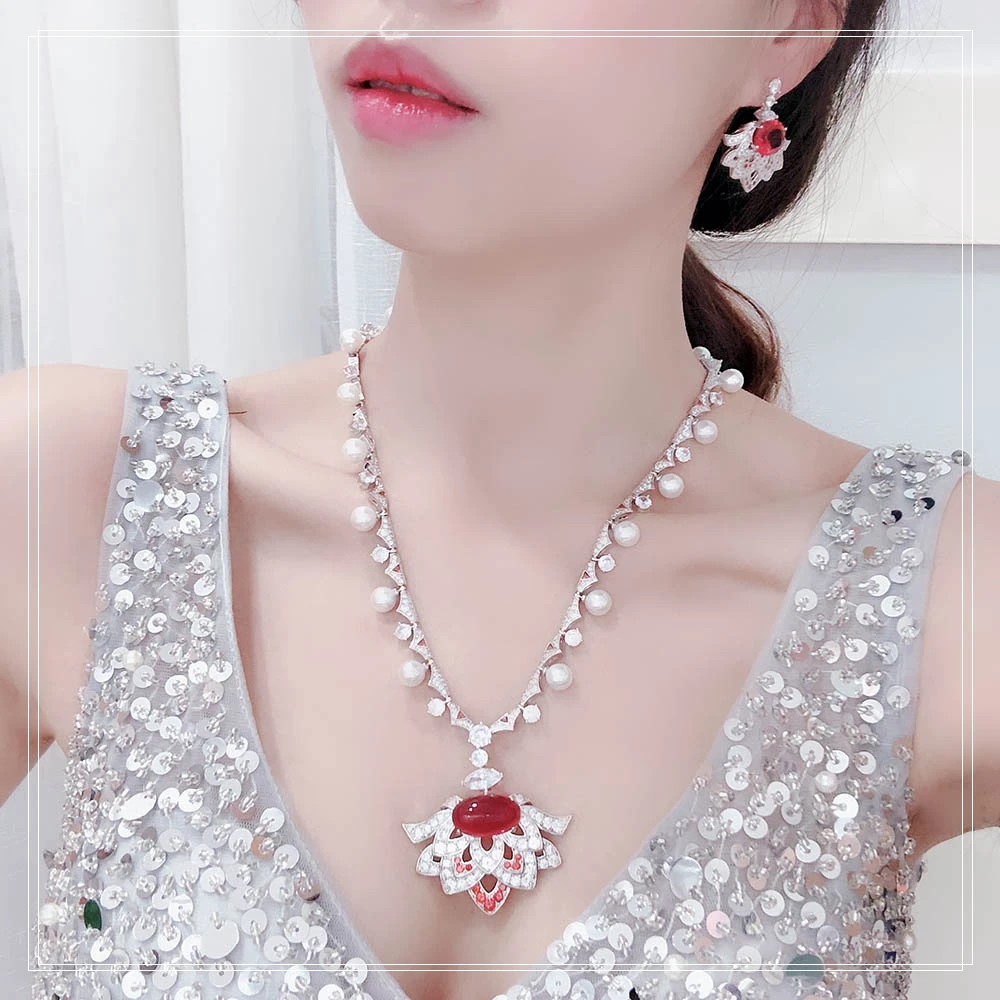 Новый 2021 тенденции моды High-End темперамент красный Нарядное цветочное ожерелье
