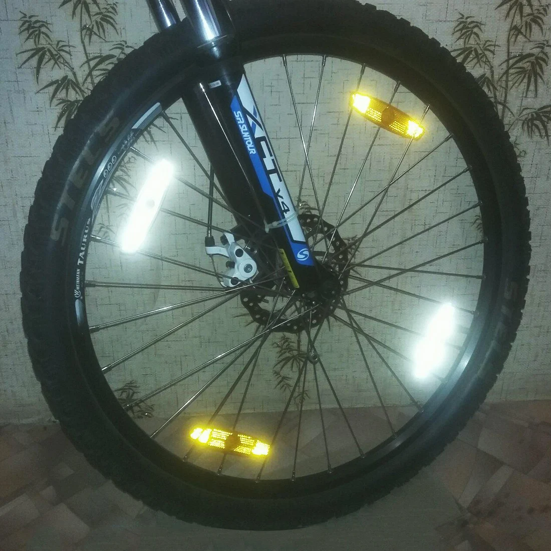 Best 1Pair Bicycle Spoke Reflective Sheet Bike Wheel Lamp Safety Spoke Reflector Reflective Mount Clip Warning Lights 2