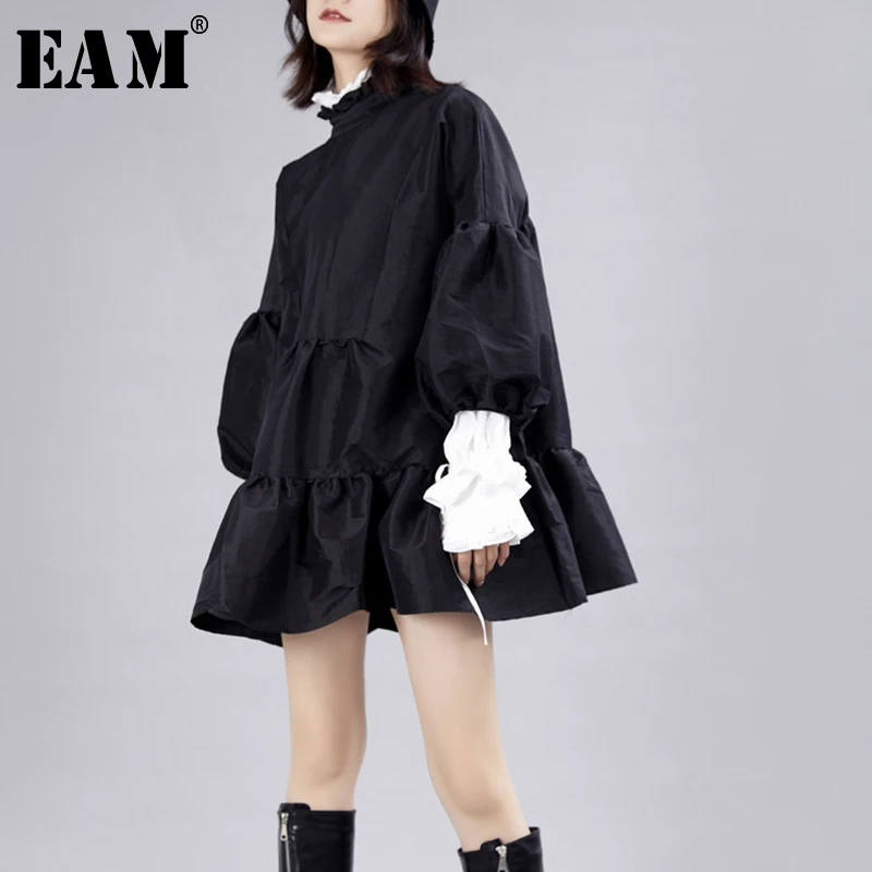 

[EAM] Women Dress New Stand Neck Long Lantern Sleeve Loose Fit Hollow Out Personality Pleated Fashion Autumn Winter 2019 JZ349