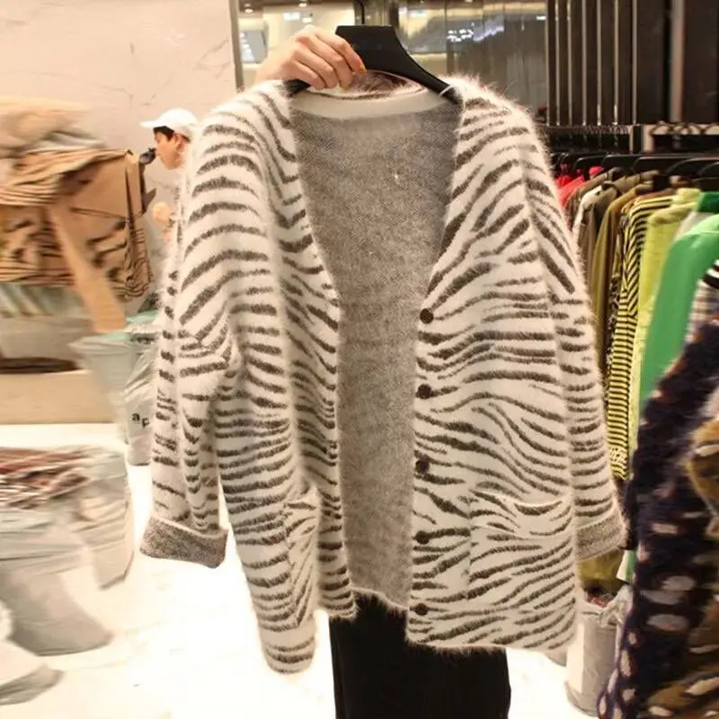

2019 Autumn Sweater New Striped Long Sleeve Knit Sweater Cardigan Women Coat V-Neck Cardigans Women Sweater