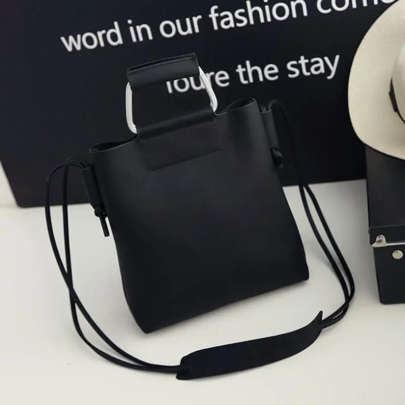 

New Brand Women Bucket Shoulder Bag High Quality Lady Party Handbag Casual Pu Leather Crossbody Lron Handle Messenger Bag