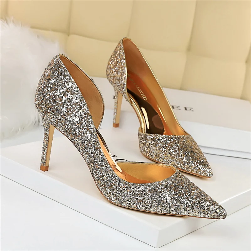 Tacones/Новинка года; сезон весна; женские блестящие туфли-лодочки на высоком каблуке 8 см; летние блестящие свадебные туфли Золушки на каблуке; цвет золотой, белый, серебристый