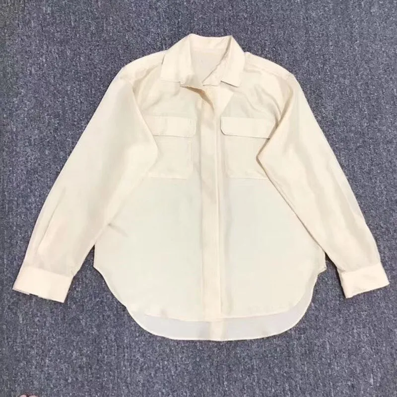 

Early Autumn Women Casual Blouse Solid Color Covered Buttons Loose Shirt with Double Pockets 2019 New