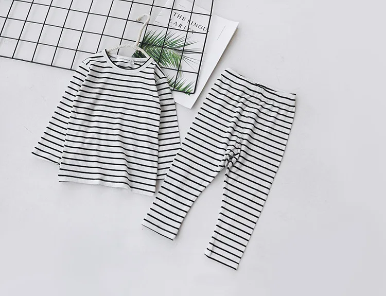 white black wide Хлопковые Пижамные комплекты в полоску с длинными рукавами для мальчиков и девочек детские пижамы для детей от 0 до 8 лет, детские пижамы хлопковая одежда для сна - Цвет: white black wide