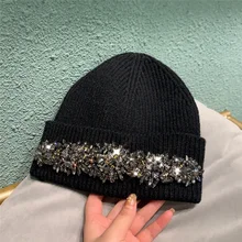 Casquette tricotée en laine noire et blanche, couvre oreilles en diamant, entièrement fait à la main, en voyage pour protéger au chaud, collection automne et hiver