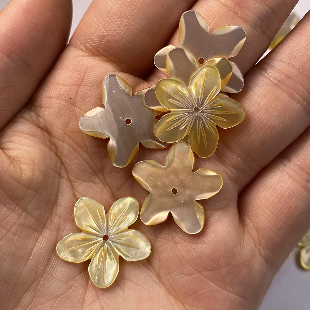 

2Pcs Shell Beads Carved-flowered Accessories Yellow Loose Shell For Jewelry Making Bracelet Earring Handiwork Sewing Accessory