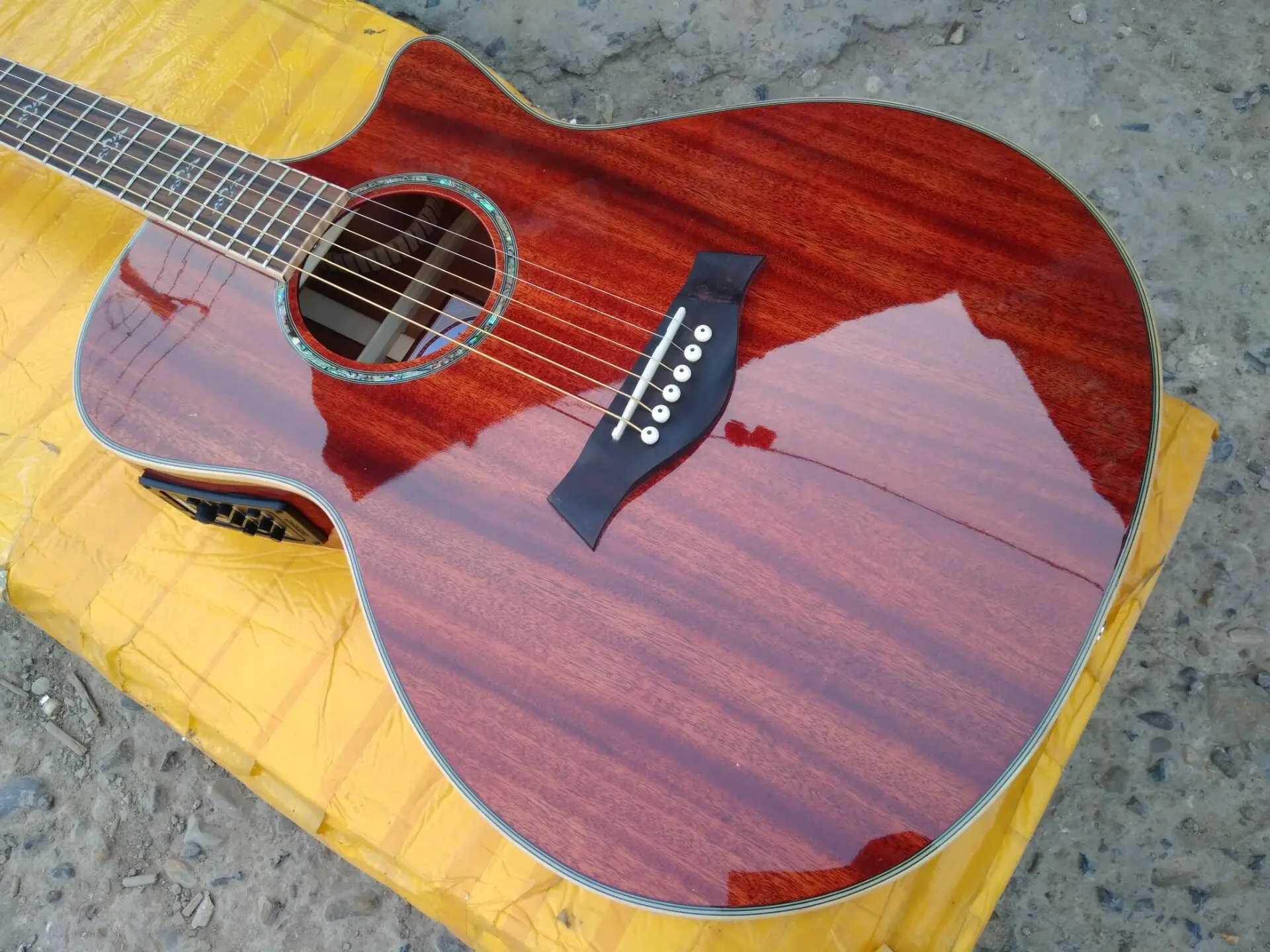

free shipping cutaway solid acoustic guitar presys blend 301 pickups fully mahogany wood new single cut acoustic electric guitar