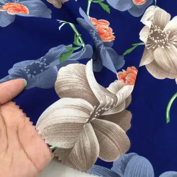 

150cm * 100cm Autumn New Spandex Fashion Big Flower Print Fabric Single Layer Impervious Women 's Fabric