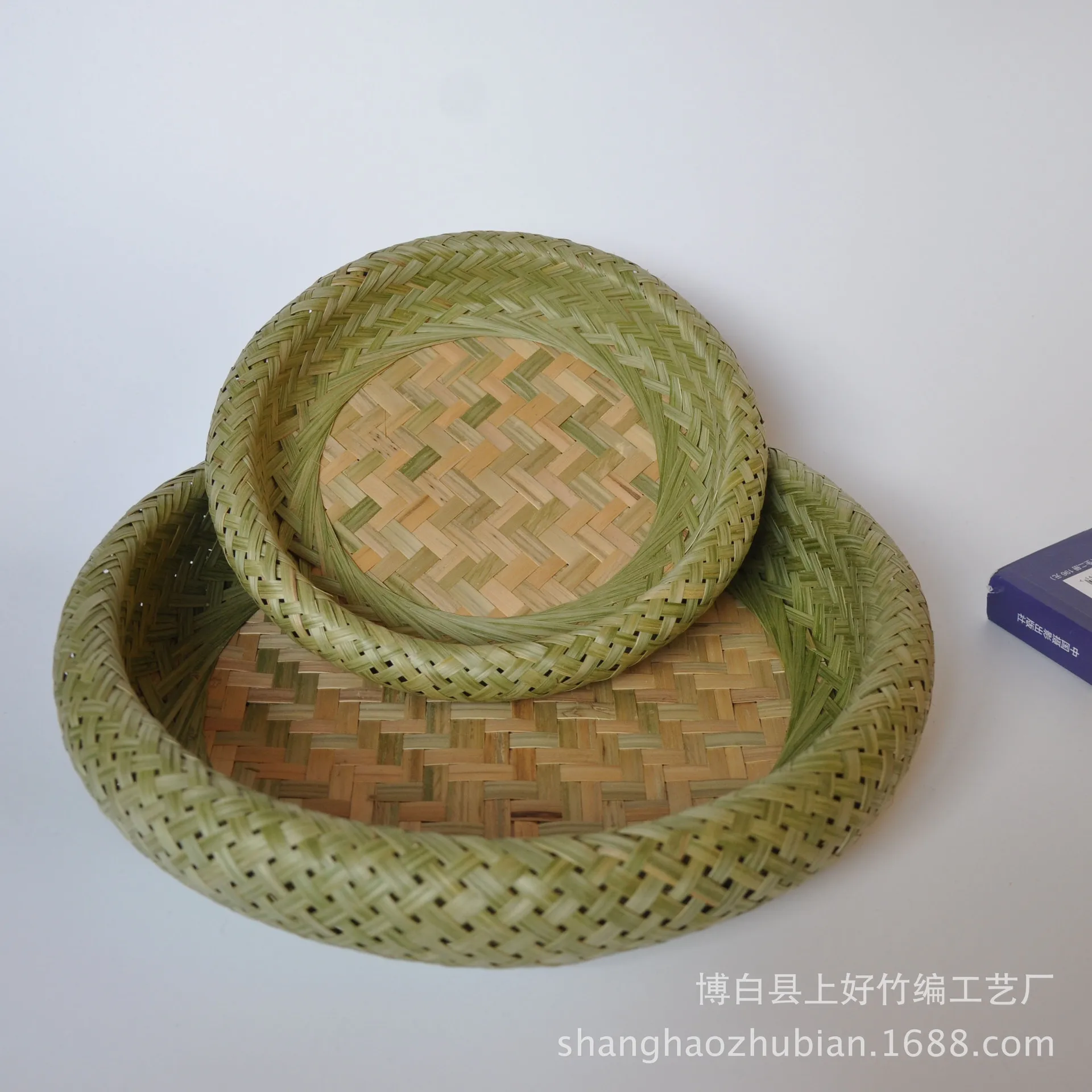 Currently Available Wholesale Bread Basket Green Double Layer Bamboo Weaving Basket Storage Basket Home Snacks Storage Basket