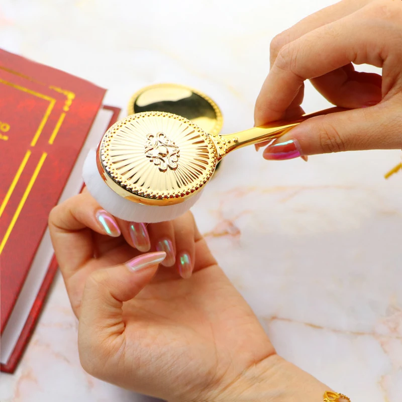 

1 Pc Professional Nail Brush Acrylic UV Gel Powder Dust Remover Nail Care Tools Soft Red Heart Metal Gold Handle Cleaning Brush