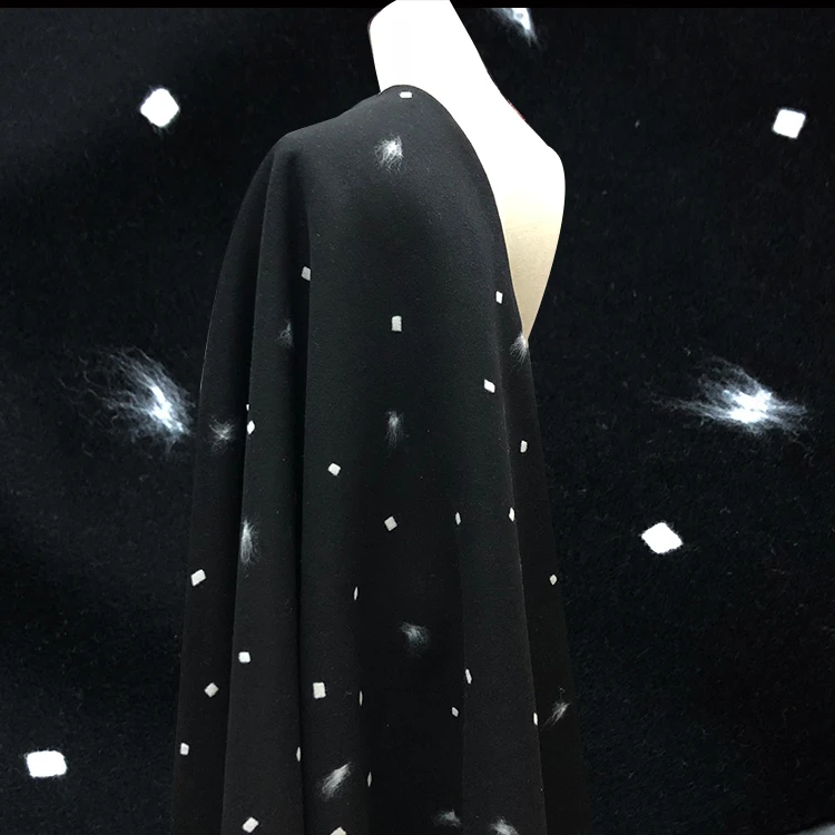

95% wool fabric three-dimensional pure wool jacquard fabric 830g/m heavy weight thick autumn and winter fashion coat fabric