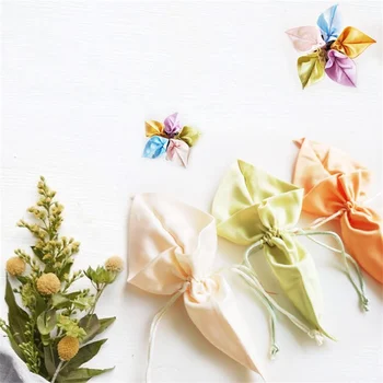 

25 Packs Treat Bags Drawstring Candy Bags, Cloth Favor Bag Drawstring Cookie Bags for Christmas Wedding Party Birthday Holiday
