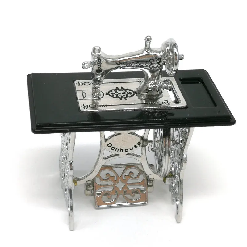 

Gzdollhouse [Silver Sewing Machine] Doll House Sewing Model Mini Clothing Cart Collection
