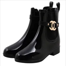 Женские ботинки; сезон зима-лето; универсальные непромокаемые сапоги; Нескользящие непромокаемые сапоги на платформе с пряжкой