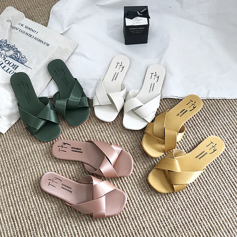 h style sandals