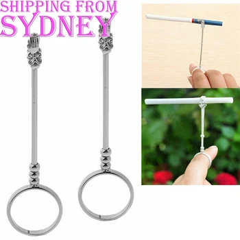 

1PCS Women Men Cigarette Holder Ring Rack Metal Clip Innovative Premium Hand Free Finger Smoking Vintage Accessories Smoker Ring
