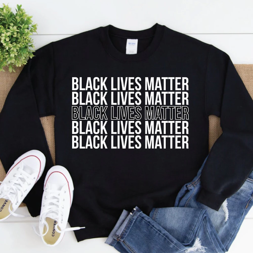 Женский свитер черного цвета с надписью Lives Matter свободный джемпер длинным