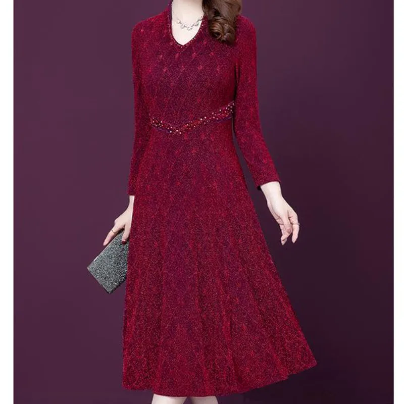 Lange Mouwen V-hals Hoge Kwaliteit Elegante Losse Midi Jurk Voorjaar Nieuwe Aankomst Geladen Strass Nobele Temperament A-lijn Jurk Lange Mouwen V-hals Hoge Kwaliteit Elegante Losse Midi Jurk Voorjaar Nieuwe Aankomst Geladen Strass Nobele Temperament A-lijn Jurk