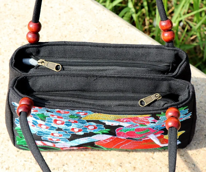 New Fashion Embroidery Women Small handbags National Floral Embroidered Lady Top-handle bags Single-layer Beading Falp Carrier