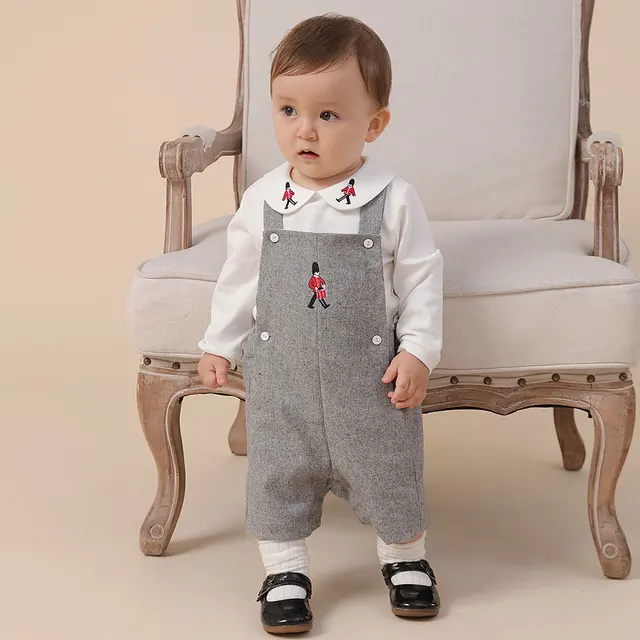 Abbigliamento e accessori per neonati all'ingrosso - IT