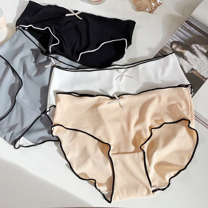 

4 pieces of ice silk thin section wooden ear side underwear ladies seamless simple cotton crotch briefs girly stretch lingerie