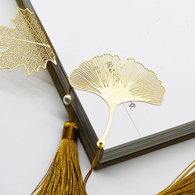 

Creative Maple Leaf Metal Bookmark Fine Vein Tasseled Vein And Leaf Bookmarks High-value Brass Bookmarks Gifts For Student