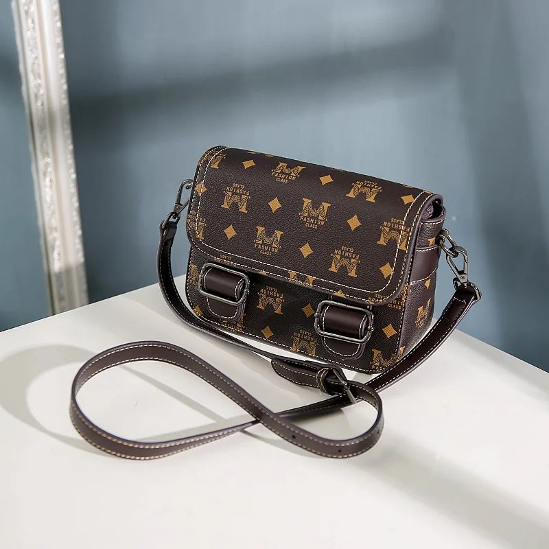 

Europe And America Trendy Letters Printed Square Sling Bag Classic Versatile Crossbody Bag