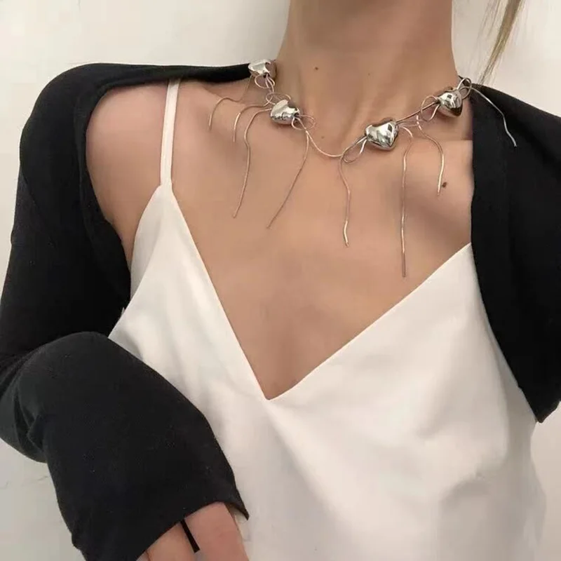 2021 New Fashion Metal Heart Pendant Necklace For Women Girl Neck Fine Jewelry Gifts Punk Bowknot Tassel Party Accessories 2021 New Fashion Metal Heart Pendant Necklace For Women Girl Neck Fine Jewelry Gifts Punk Bowknot Tassel Party Accessories