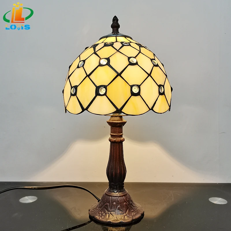Direct manufacturers of Gypsophila small lamp housing children contracted night light Tiffany crystal lamp bedside lamp