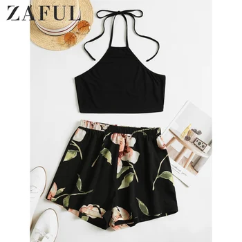 

ZAFUL Flower Print Halter Contrast Two Piece Set Pleated Crop Top Elastic Waist Mid Waist Shorts Mix And Match Two Piece Outfits