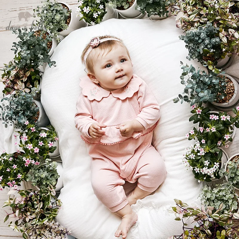 DBH11322 Dave bella для новорожденных девочек модный комбинезон милая Одежда для младенцев с цветочным рисунком детский осенний комбинезон с поясом