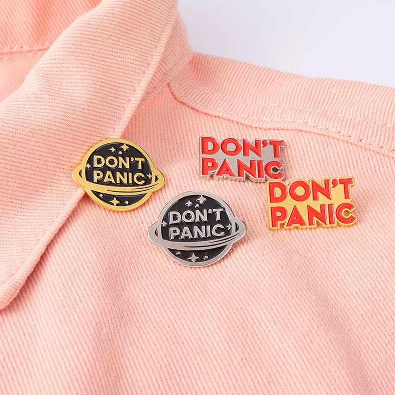Keine Panik Emaille Pins benutzer definierte Planet Brosche Revers Abzeichen Tasche Cartoon Schmuck Freunde Geschenke – Detail 4