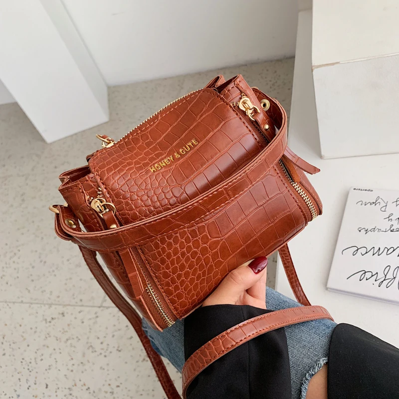 

Designer Bags Famous Brand Women Bags 2019 Leather Crocodile Pattern Handbag Alligator Crossbody Bags For Women Sac A Main Red