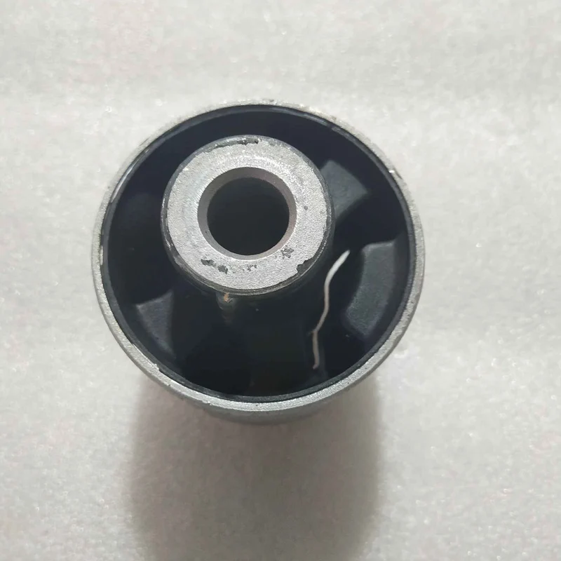 

CAR rod rubber bearing bm wF25 X3 20dX N47N X3 35iX X3 28iX N52N X3 30dX X3 35dX X3 18d N47N F26 X4 20dX Swing arm rubber sleeve