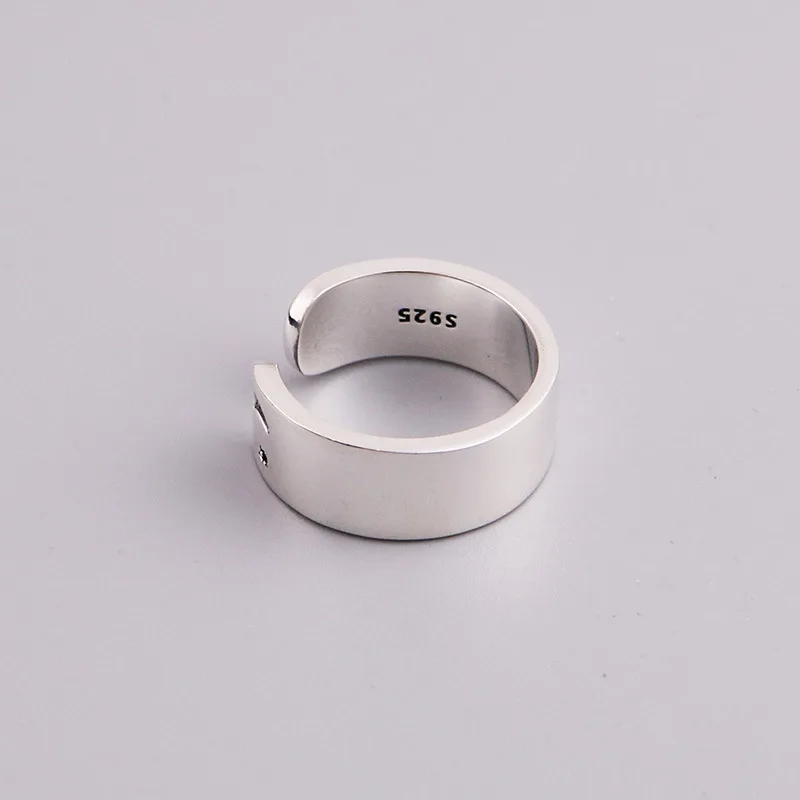 

Yamamoto Silver INS Star Moon Ring 925 Sterling-Style Simple Men And Women Couples Net Surface Versatile Ring