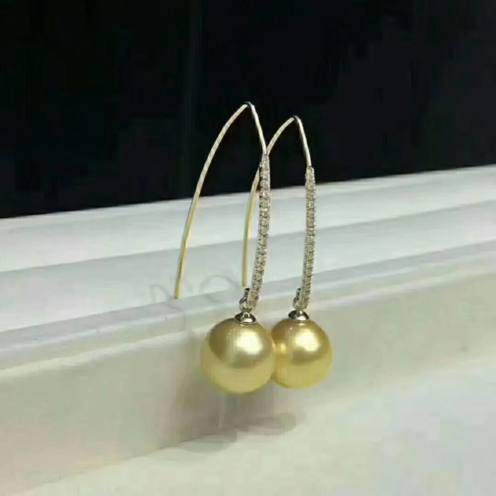 

gorgeous 10-11mm south sea gold pearl earring 18kYG