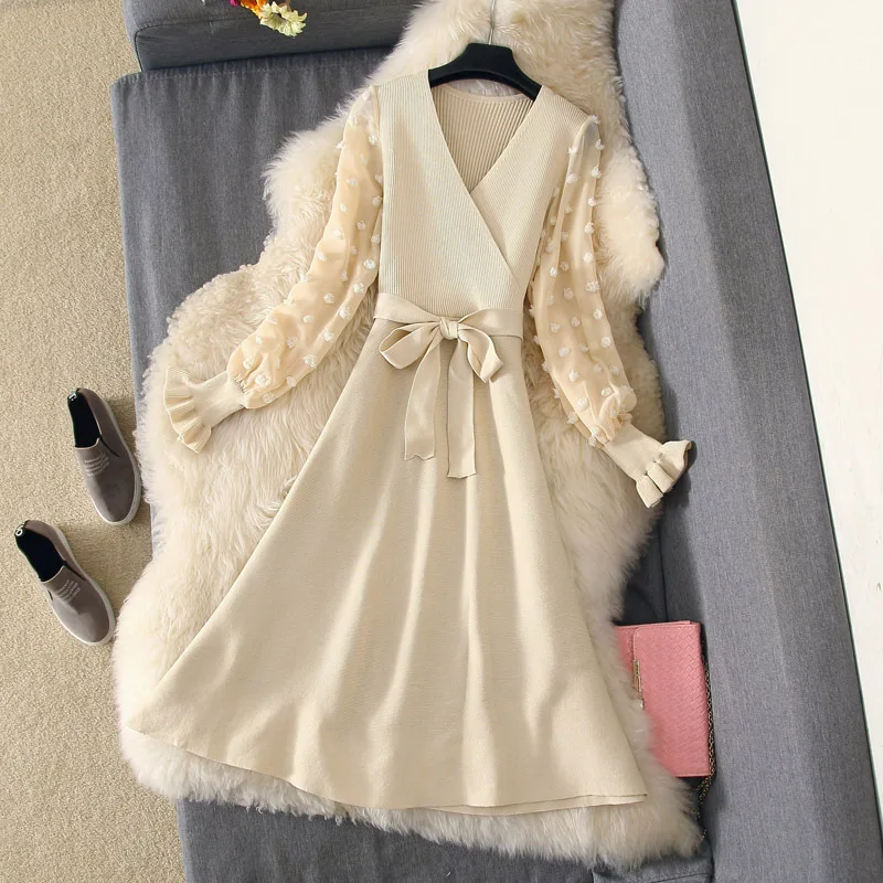 

2019 Autumn New Dress French Fashion V-neck Knit A-line dress Waist Design Sweet Bottoming Dress Solid Color Free Shipping