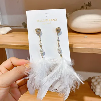 

Circle Man-made Diamond Feather Earrings Immortal Exaggeration Elegant Earrings Flower