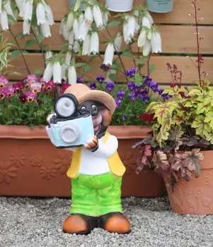 

Pastoral Black Bear Photographer Resin Ornaments Garden Balcony Terrace Figurines Crafts Courtyard Villa Accessories Decoration