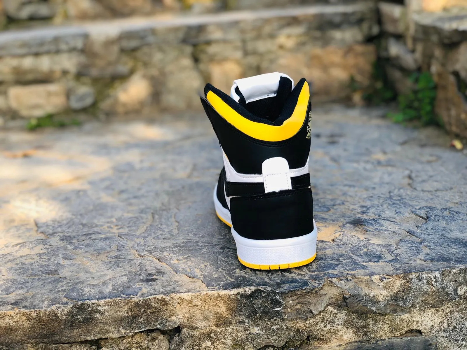 Желтый Nike Jordan 1