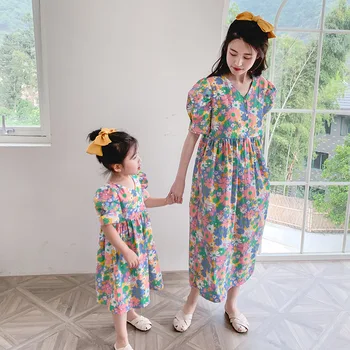 

2020 summer parent-child dress mother and daughter V-neck chiffon small floral dress