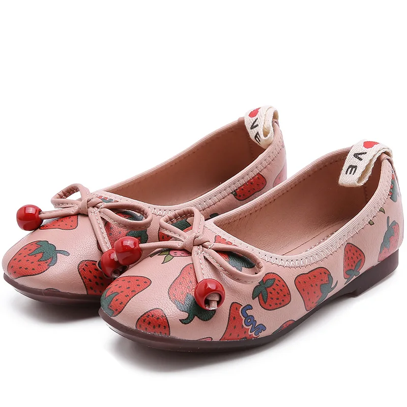 Bakkotie/ г.; Осенняя обувь для маленьких девочек; милая Клубничная модельная обувь; модная детская обувь из искусственной кожи с бантом; розовые слипоны принцессы - Цвет: Розовый