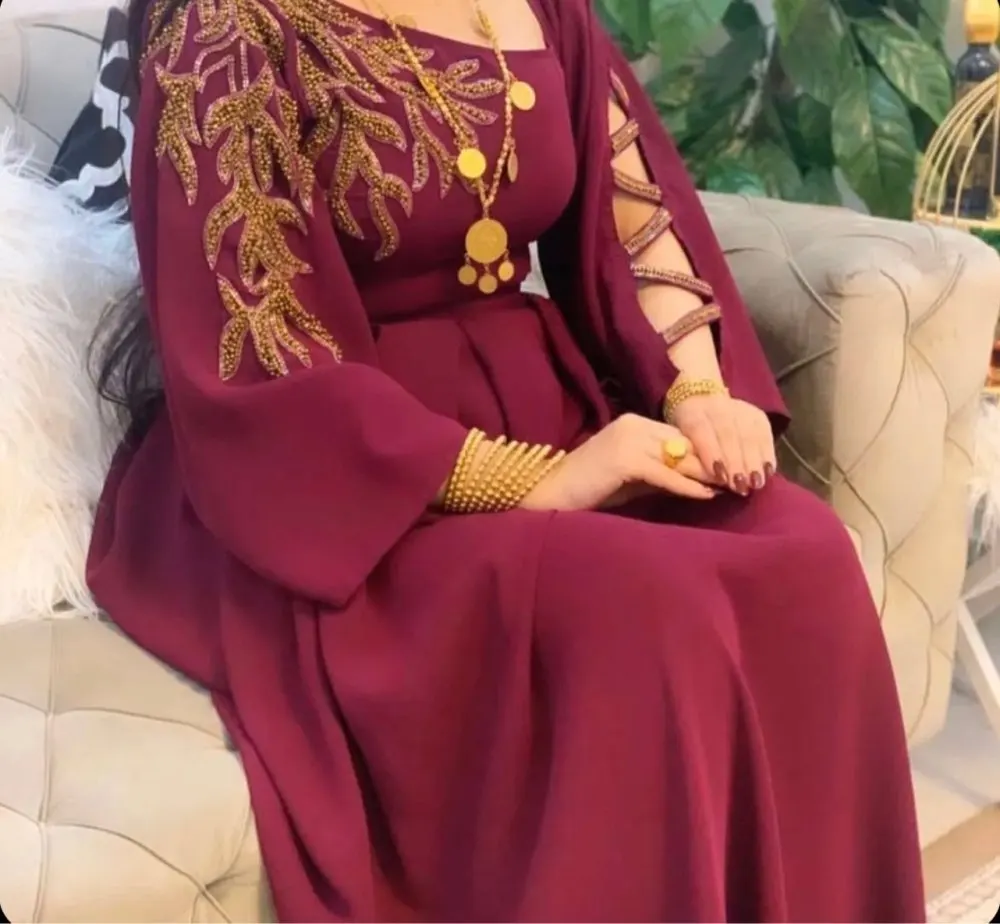 

Verngo Duabi Arabic Dark Wine Red Thick Fabric Women Evening Dress Kaftan Puffy Long Sleeves Gold Lace Applique Beads Prom Gown