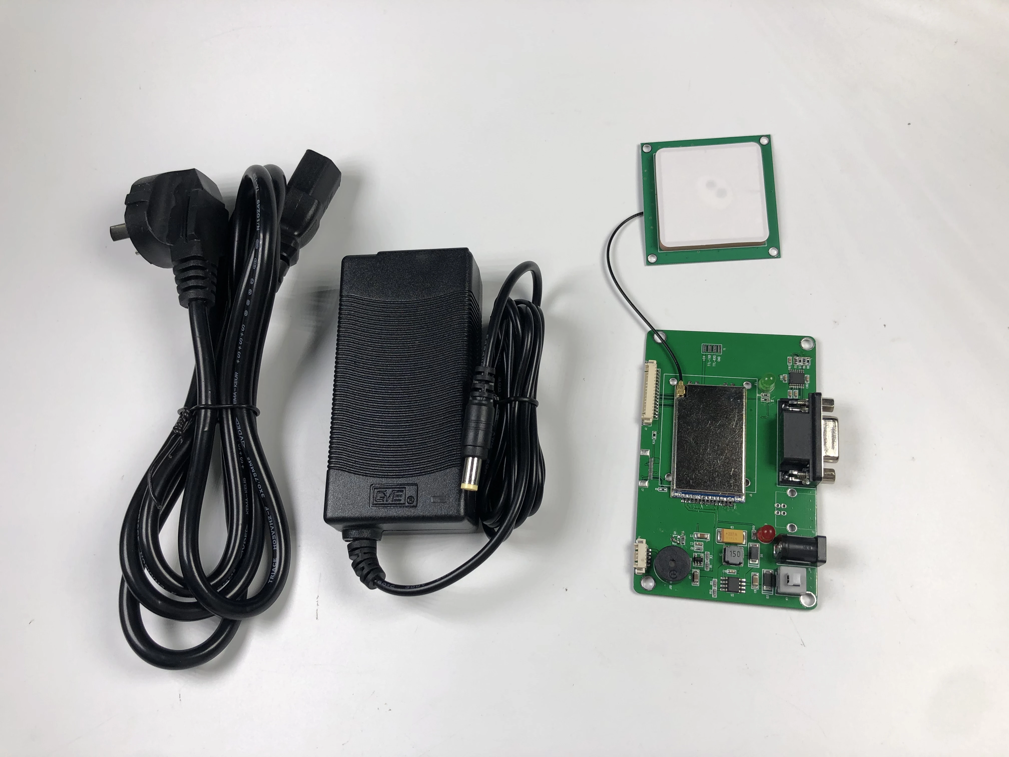 0-100CM Low power UHF RFID Module with Development PCB Board+40MM Ceramic Antenna