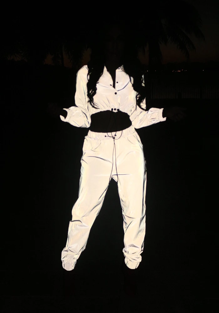 Сексуальный женский спортивный костюм на молнии, лампа-рефлектор, куртки и шорты, комплект из двух предметов или комбинезон, Клубная одежда, Фестивальная одежда, большие размеры